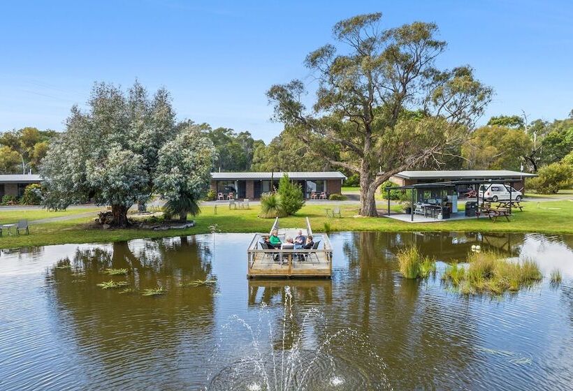 Halls Haven Holiday Units