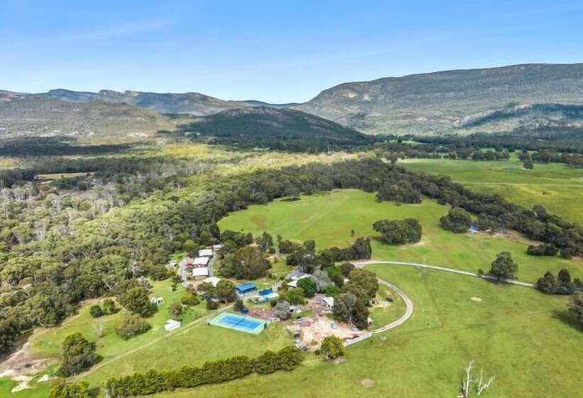 Halls Haven Holiday Units