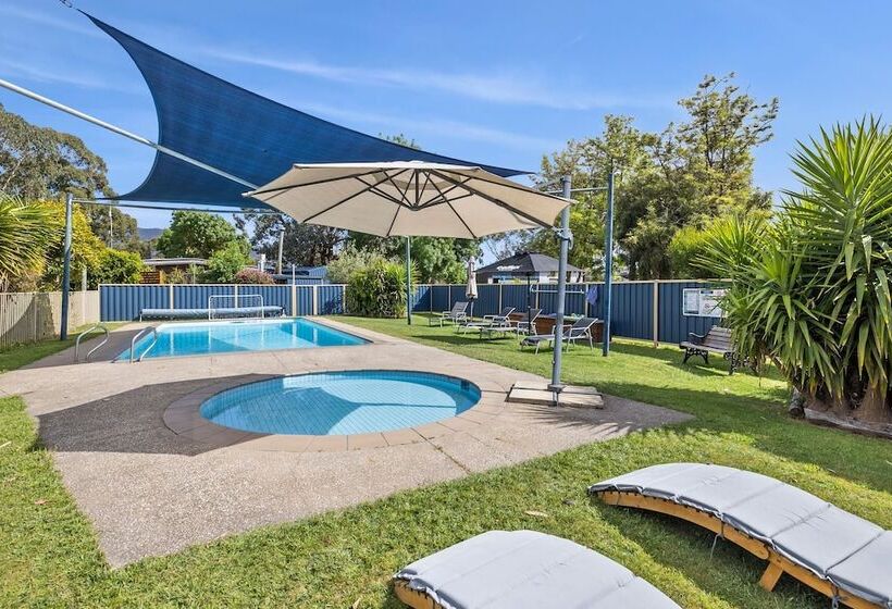 Halls Haven Holiday Units