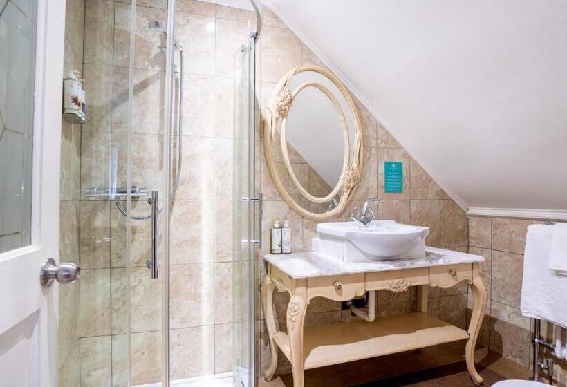 여관 Berwick Lodge