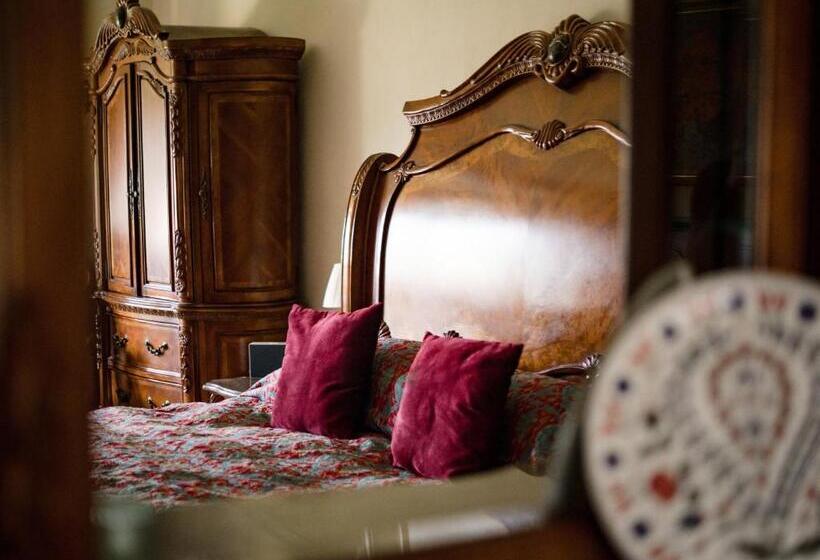 여관 Berwick Lodge