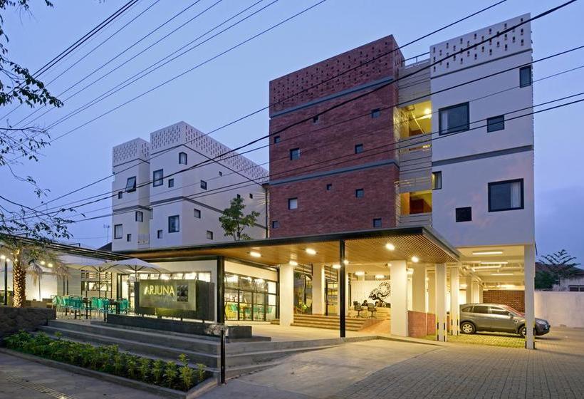 호텔 Arjuna Kota Batu