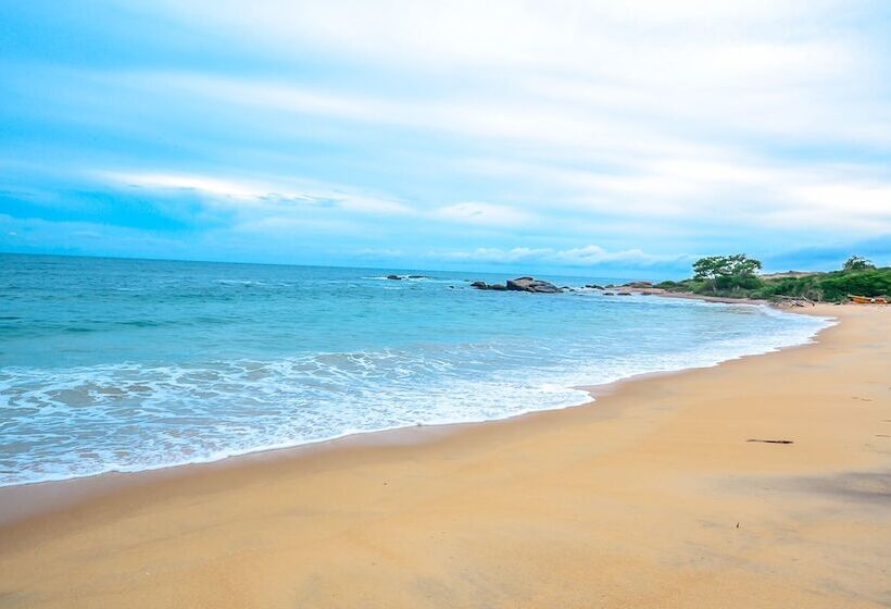 Hotelli Back Of Beyond   Safari Lodge Yala