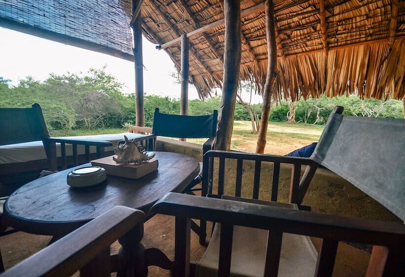 Hotelli Back Of Beyond   Safari Lodge Yala