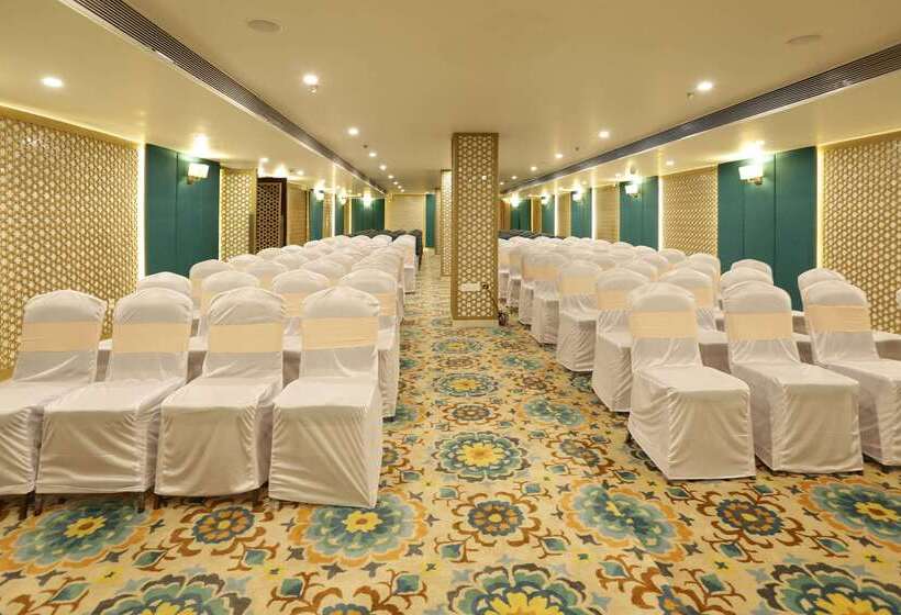 ホテル Comfort Inn Sapphire A Inde