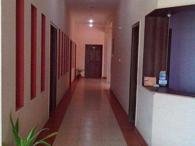 هتل Executive Lodges