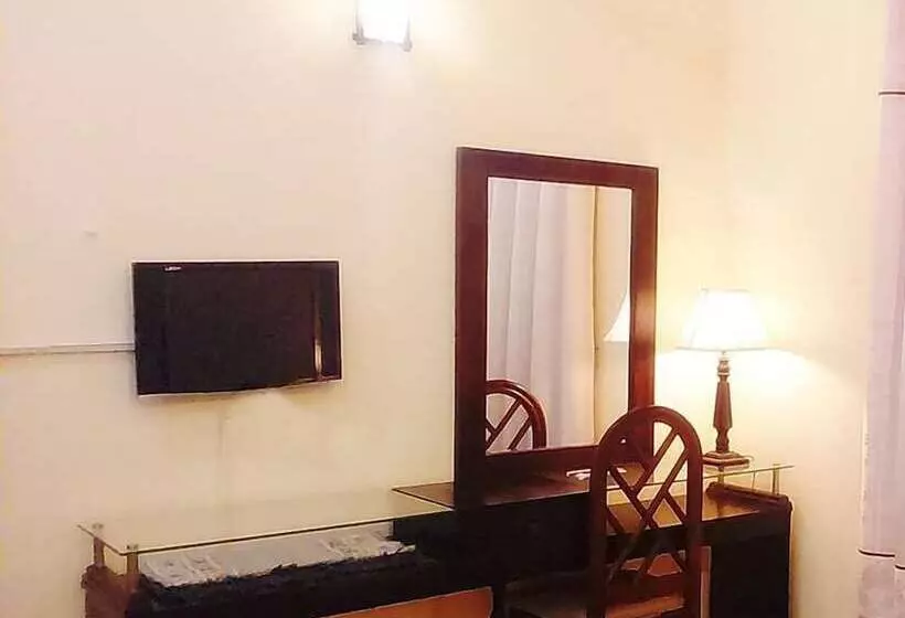 هتل Executive Lodges