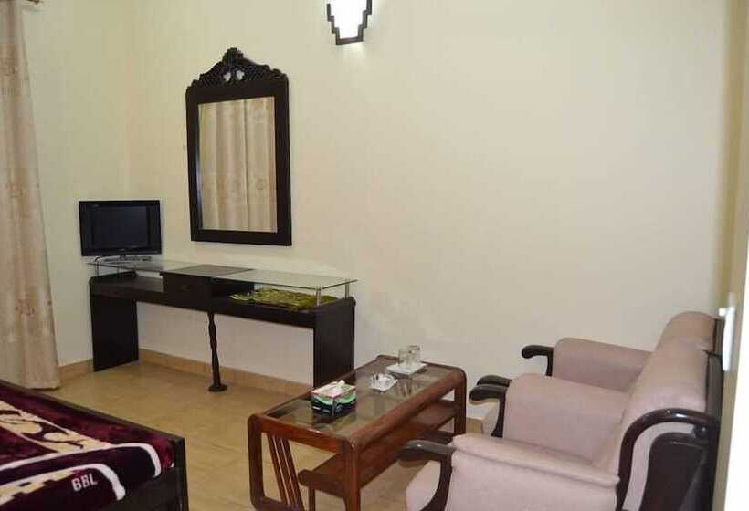 هتل Executive Lodges