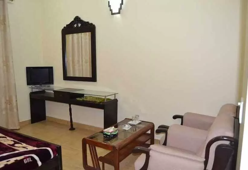هتل Executive Lodges