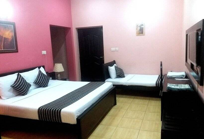 هتل Executive Lodges