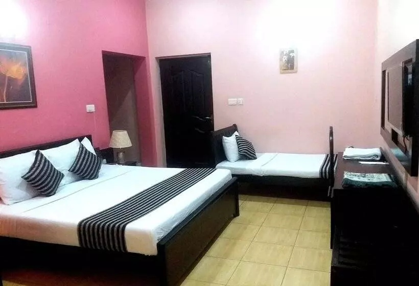 هتل Executive Lodges