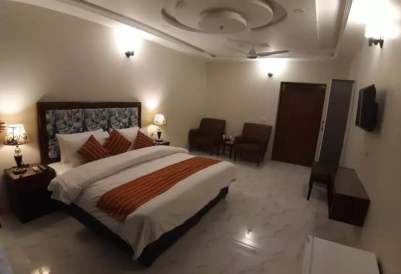 هتل Executive Lodges