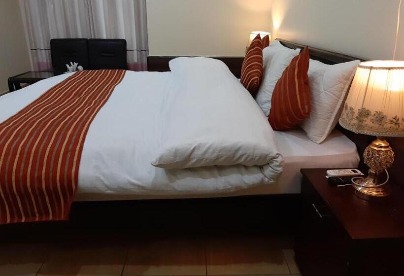 هتل Executive Lodges