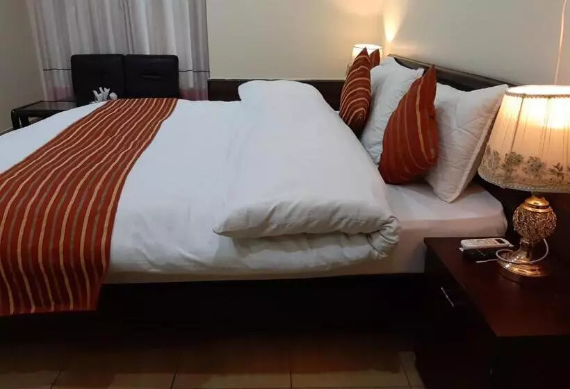 هتل Executive Lodges