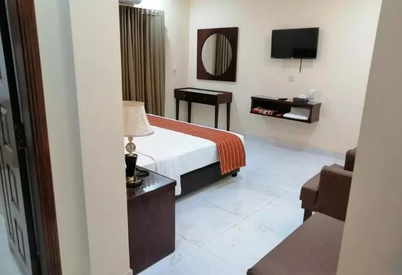 هتل Executive Lodges