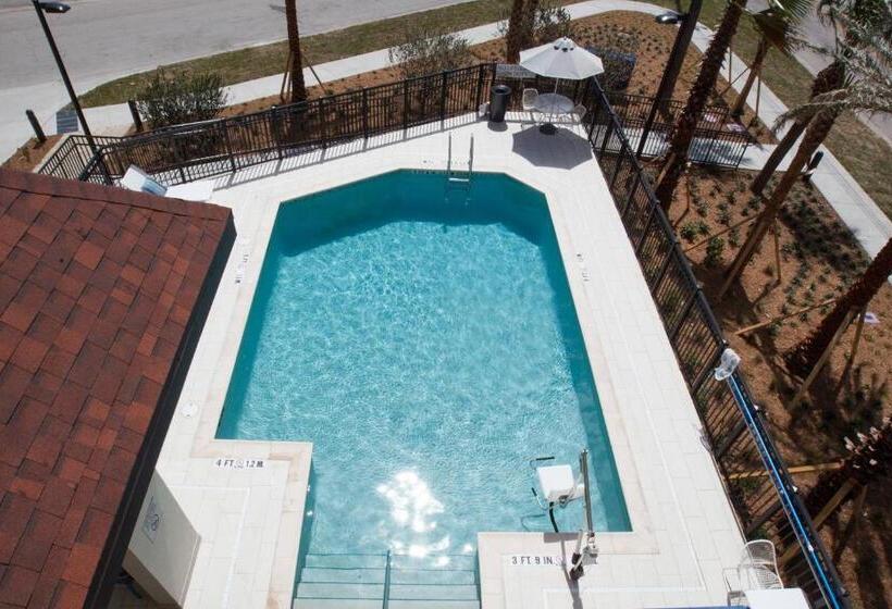 فندق Fairfield Inn & Suites By Marriott Clearwater Beach