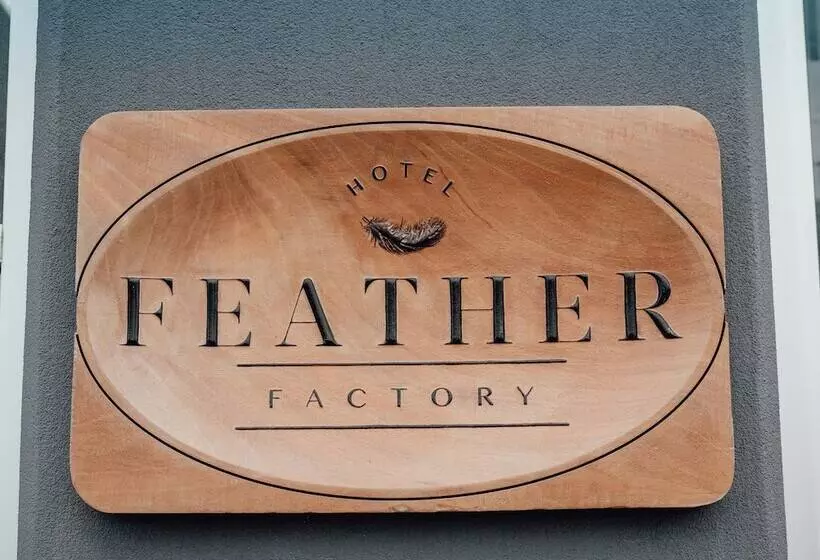 هتل Feather Factory