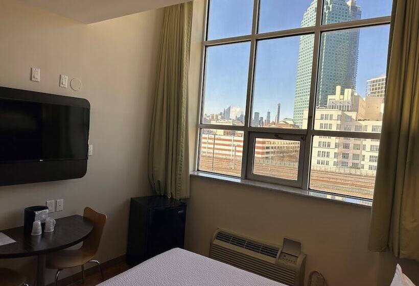 Hotel Feather Factory