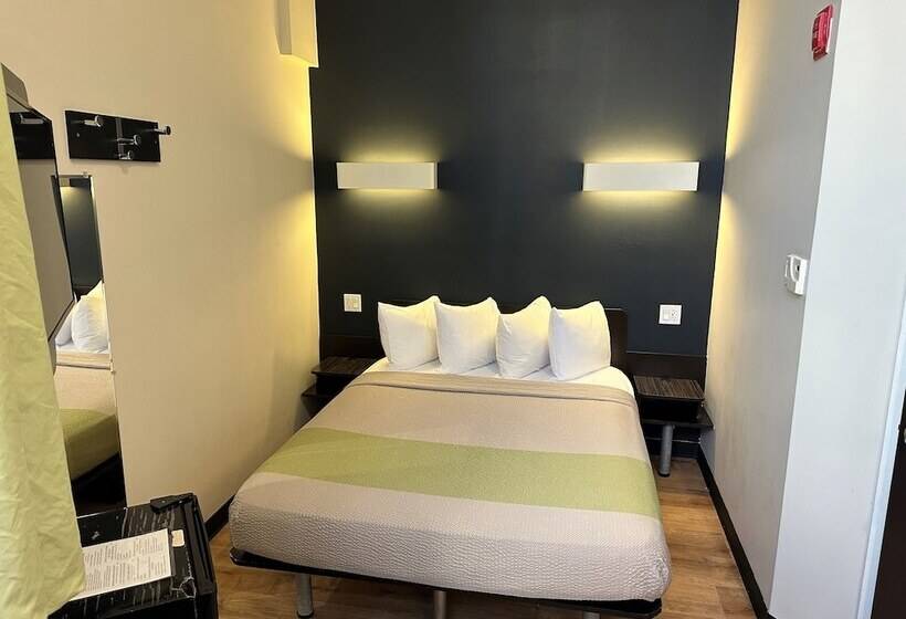 Hotel Feather Factory