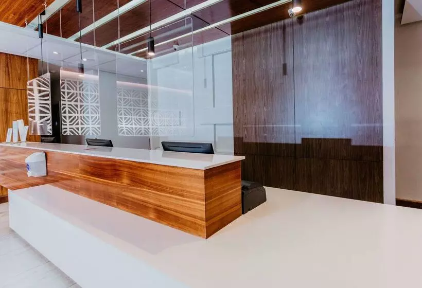 ホテル Hilton Garden Inn Silao Aeropuerto Bajio