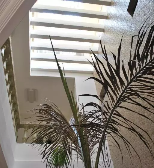 هتل Residence Flamani
