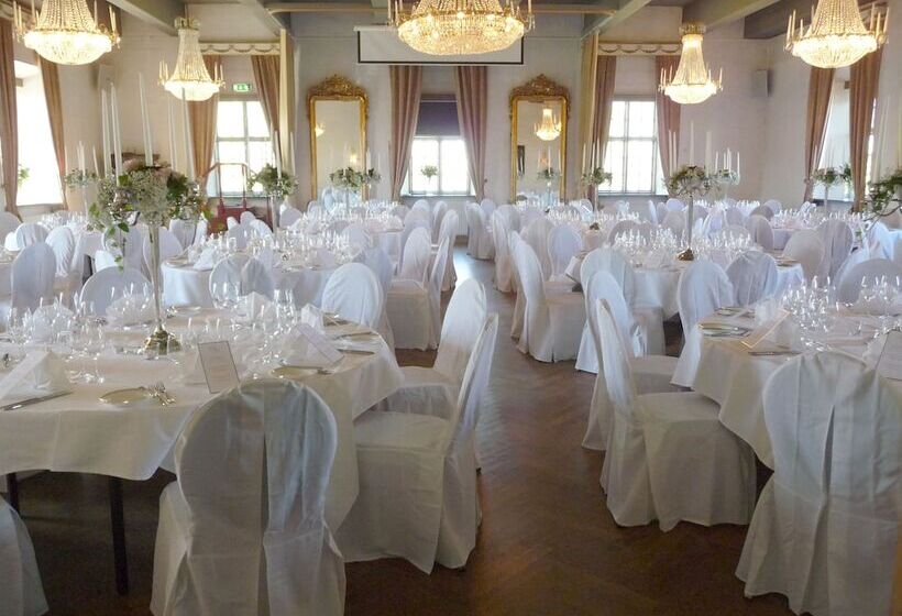 ホテル Sundbyholms Slott