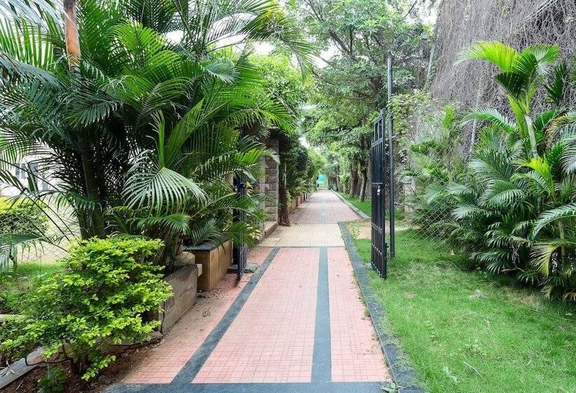 Hotel Treebo Fort Club