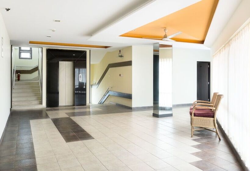 Hotel Treebo Fort Club