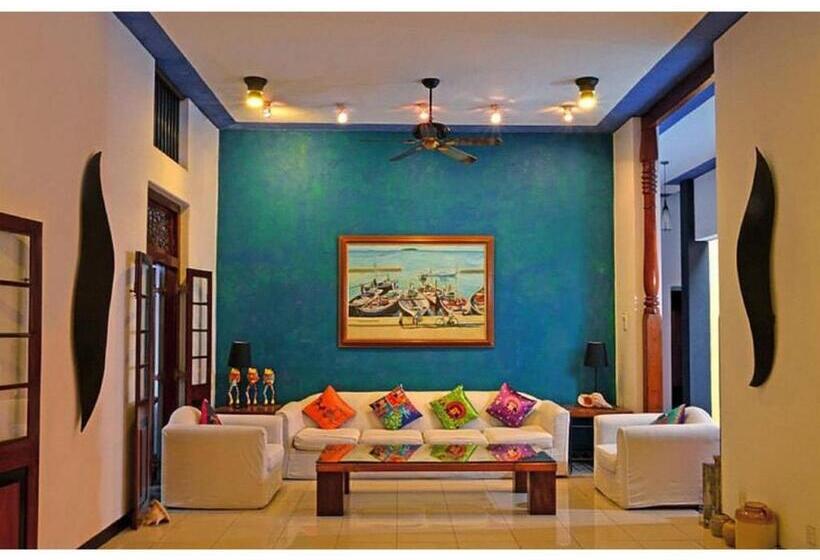 ホテル Villa Capers