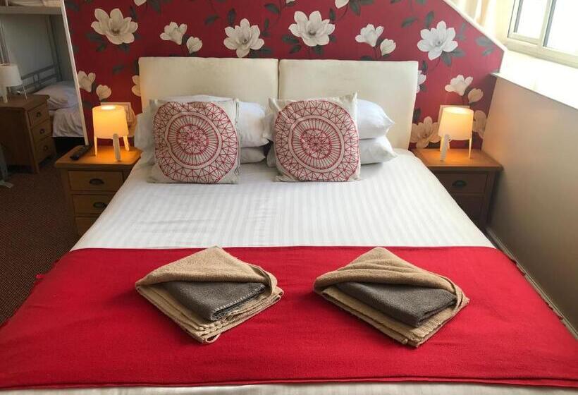 펜션 Crystal House