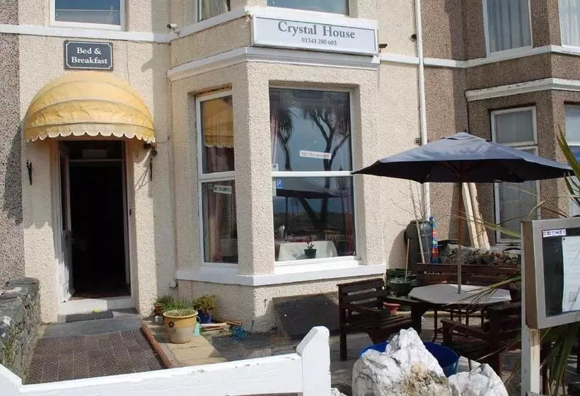 پانسیون Crystal House