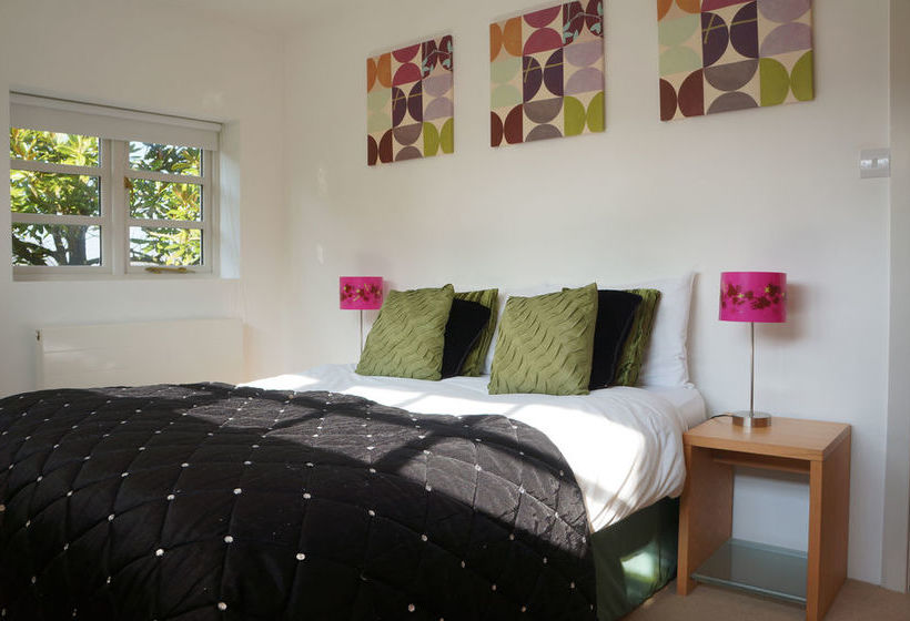 The Barn & Pheasant Cottage