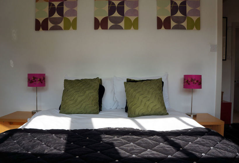 The Barn & Pheasant Cottage