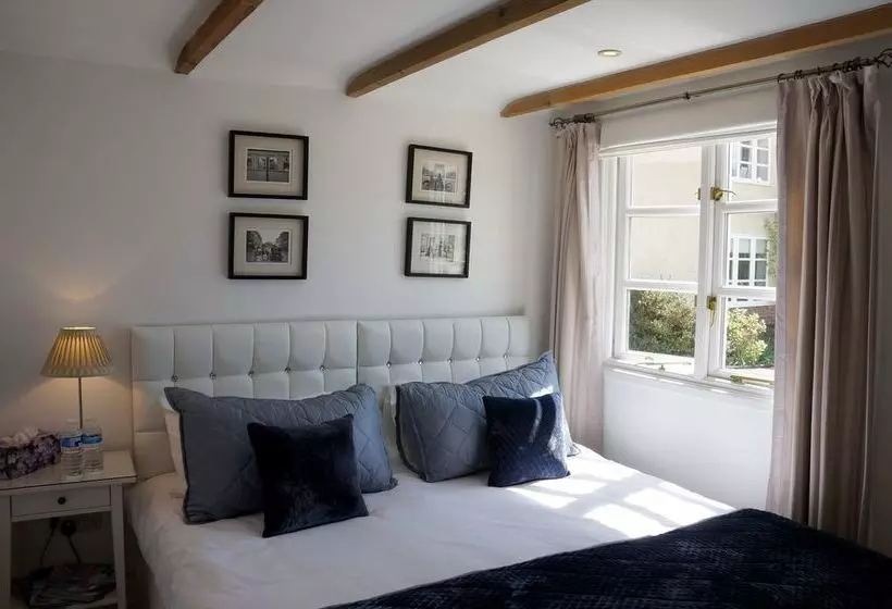 The Barn & Pheasant Cottage