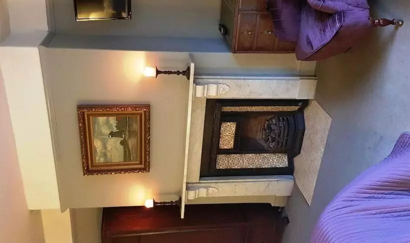 The Oakhill Inn