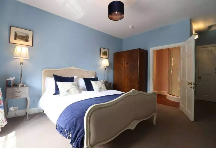 The Oakhill Inn