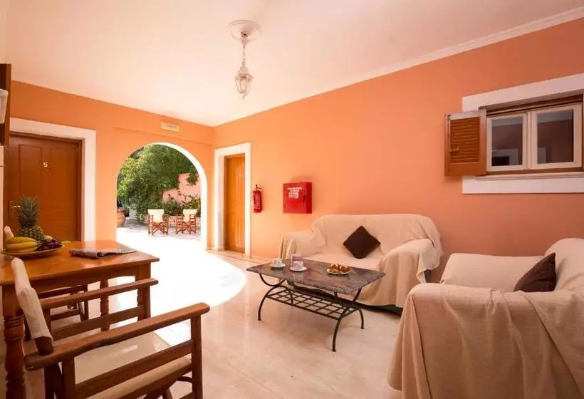 Villa Nestoras