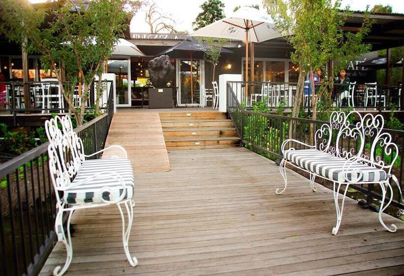 Brenaissance Wine & Stud Estate