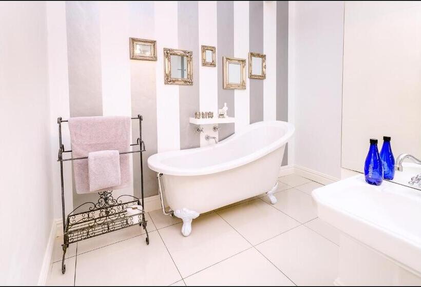 Brenaissance Wine & Stud Estate