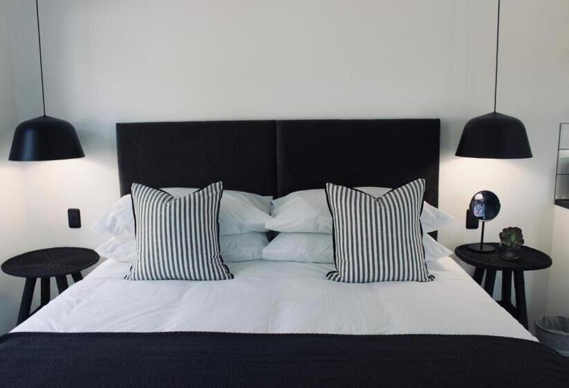 Brenaissance Wine & Stud Estate