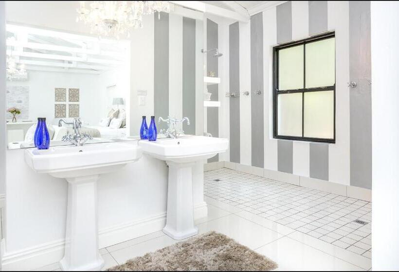 Brenaissance Wine & Stud Estate