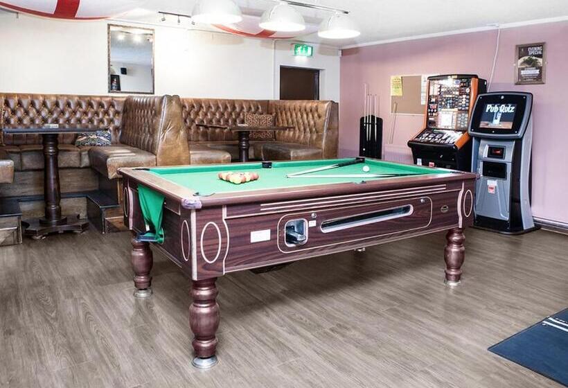 פונדק The Crewe Arms