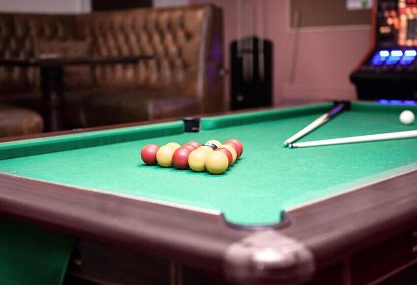 פונדק The Crewe Arms