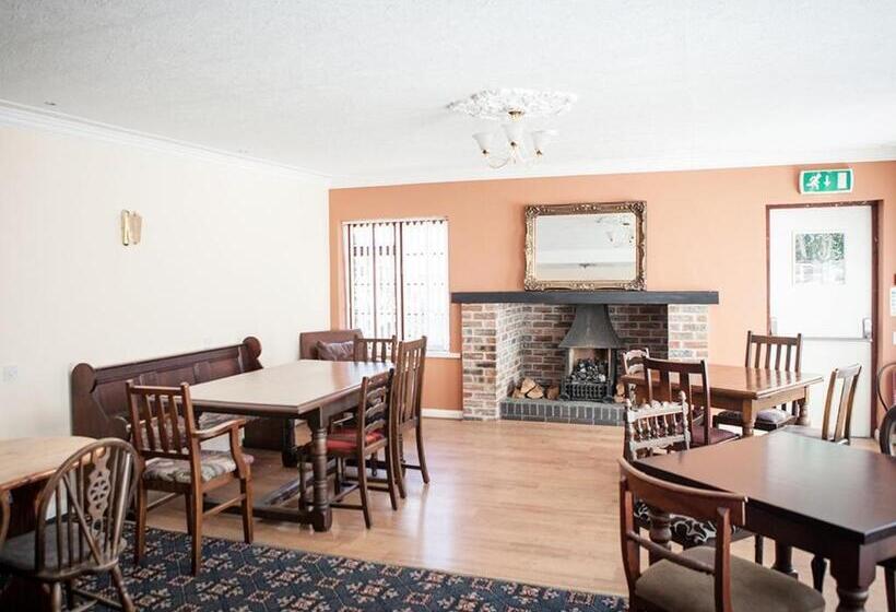 פונדק The Crewe Arms