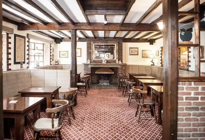 簡易ホテル The Crewe Arms