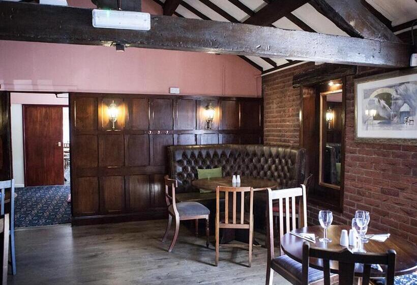 פונדק The Crewe Arms