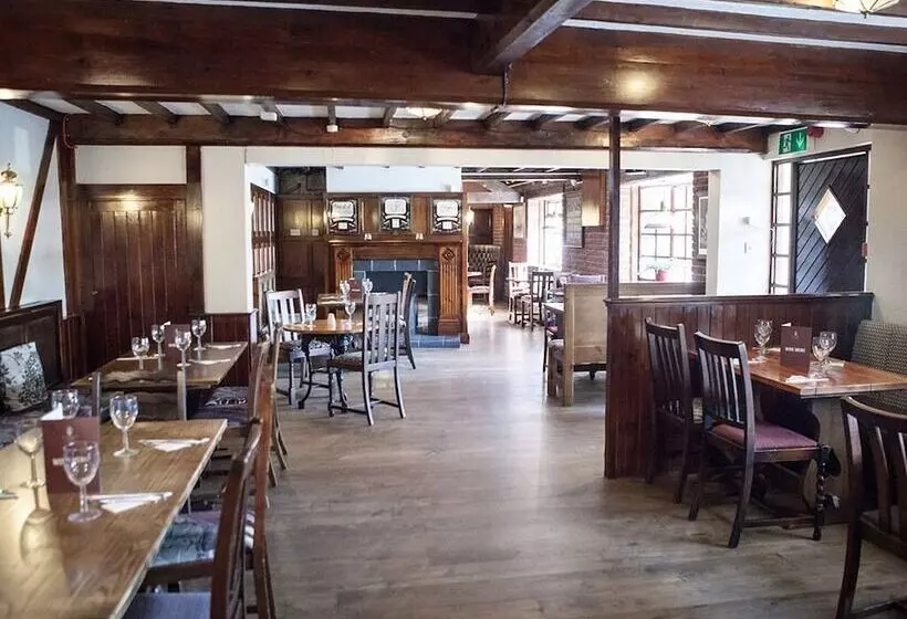 簡易ホテル The Crewe Arms