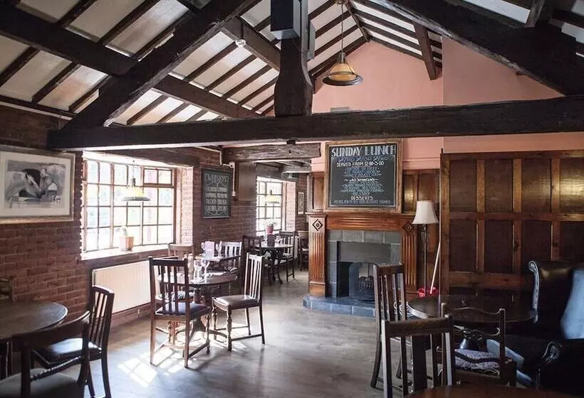 簡易ホテル The Crewe Arms