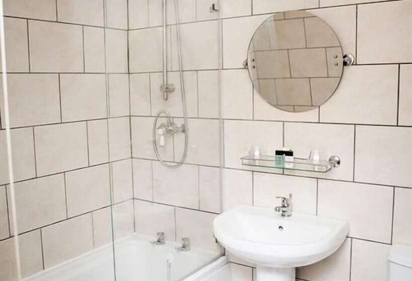 פונדק The Crewe Arms