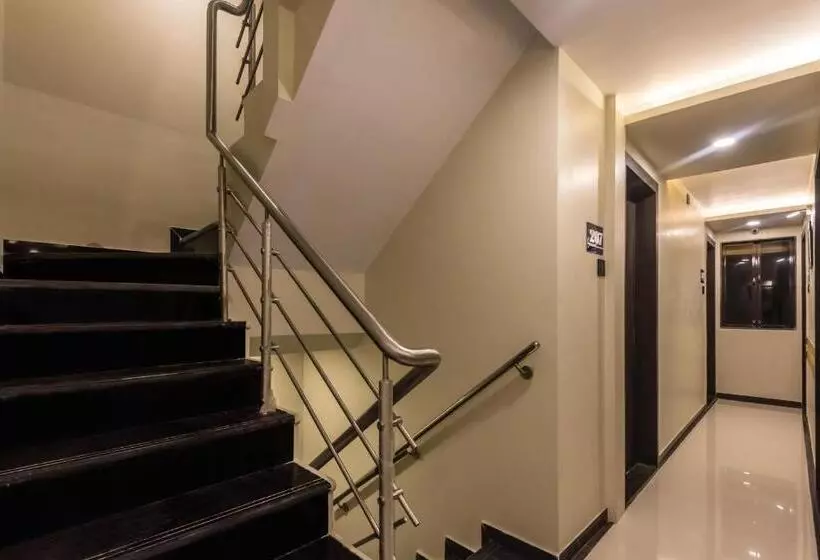 ホテル Atlas Grand Mumbai